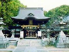 喧嘩みこしで有名な三津の厳島神社